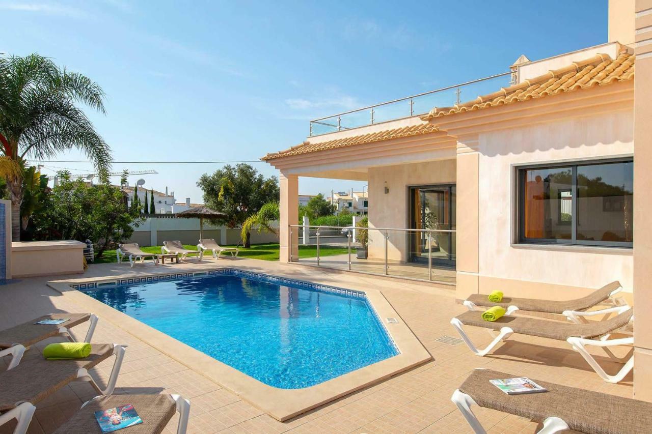 Villa Ruana - 5 Bedrooms On Suite- Free Out Door Hot Jacuzzi - By Bedzy Albufeira Zewnętrze zdjęcie