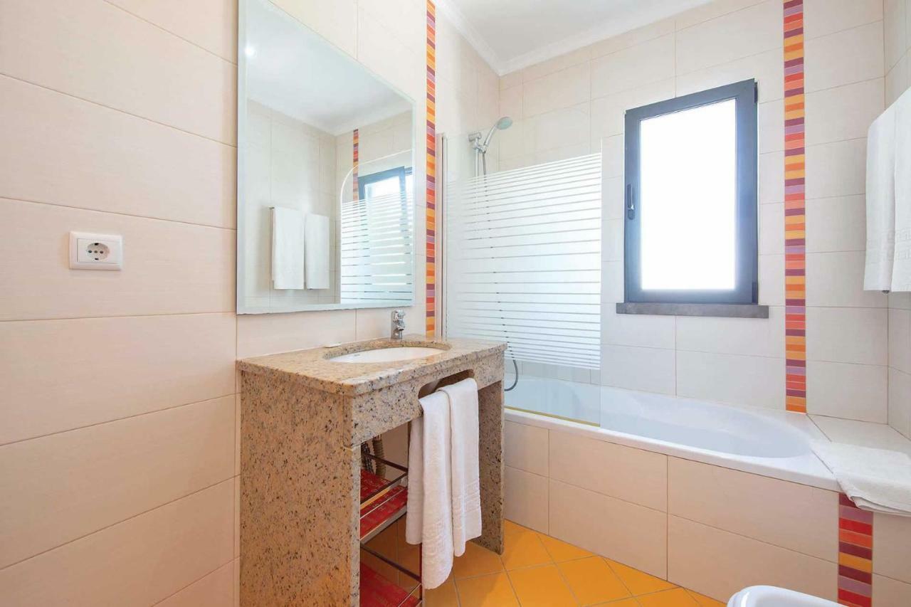 Villa Ruana - 5 Bedrooms On Suite- Free Out Door Hot Jacuzzi - By Bedzy Albufeira Zewnętrze zdjęcie